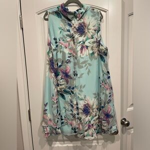 Plus Size Sleeveless floral dress
